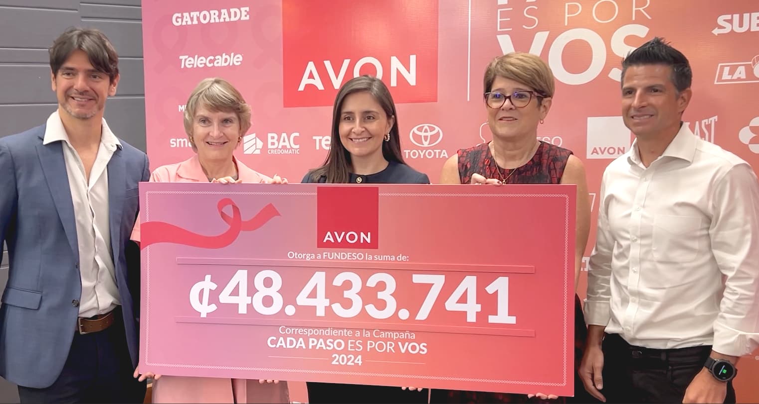 Entrega de donación FUNDESO - Carrera Avon 2024